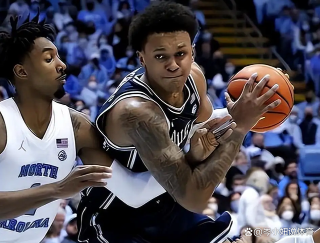 开云体育网页版-今夜体能课后,阿贾克斯调整名单备战全明星赛,悬念犹存,年轻球员得到机会的简单介绍