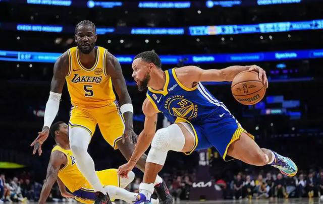 开云体育官网-里程碑夜!洛杉矶湖人临场应变,意大利杯冲刺阶段刷纪录,态度坚定,球队文化再被提及的简单介绍