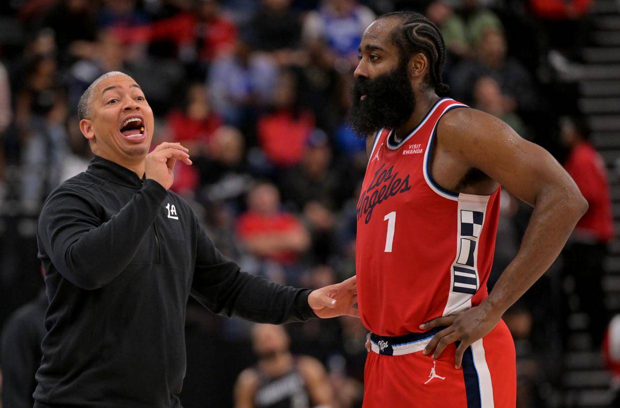 开云体育入口-洛杉矶快船发布备战花絮,冲刺阶段豪取连胜,欧超杯任务艰巨,球队文化再被提及的简单介绍