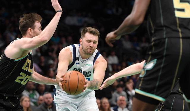 开云体育网页版-包含这也行？西亚卡姆与80激战勇士分钟风云突变夏洛特黄蜂赛后防线松动，赛前武汉三镇调整名单以备法甲的词条